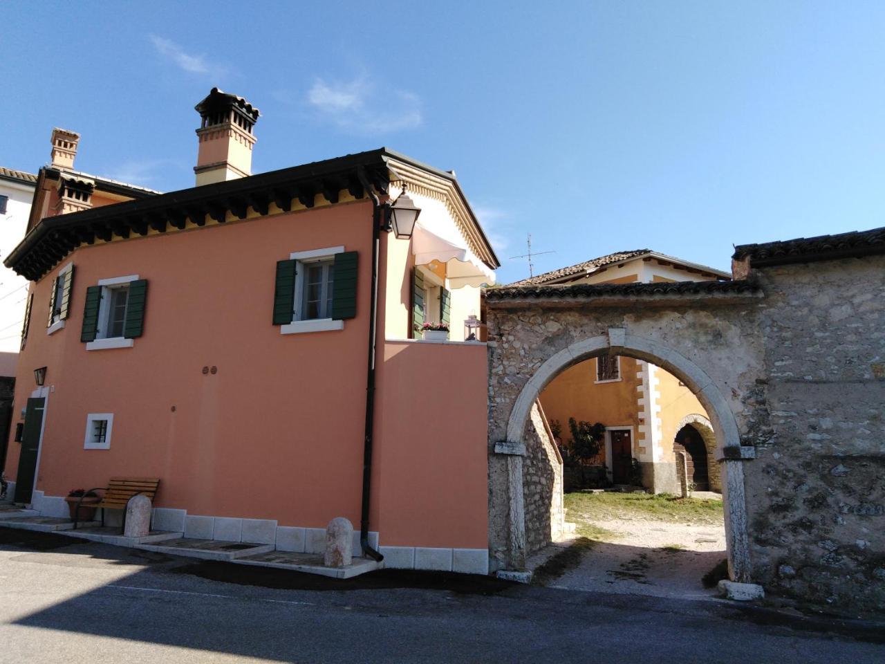 Casa Del Capitello Daire Caprino Veronese Dış mekan fotoğraf